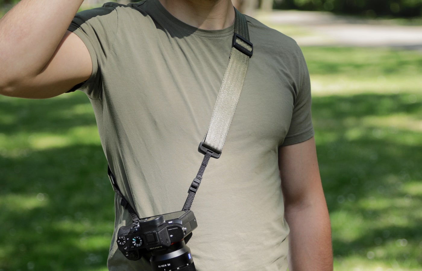 Shoulder strap camera Clearance