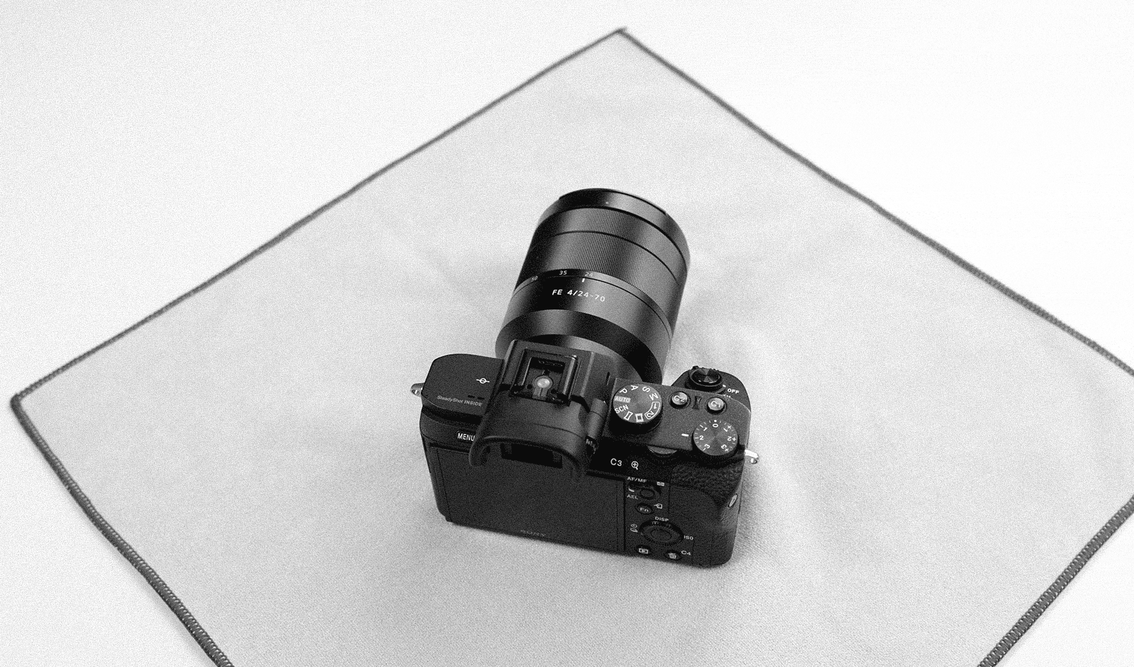 SPINN.DESIGN protective wrapper – just wrap your camera gear for maximum protection and minimum bulk